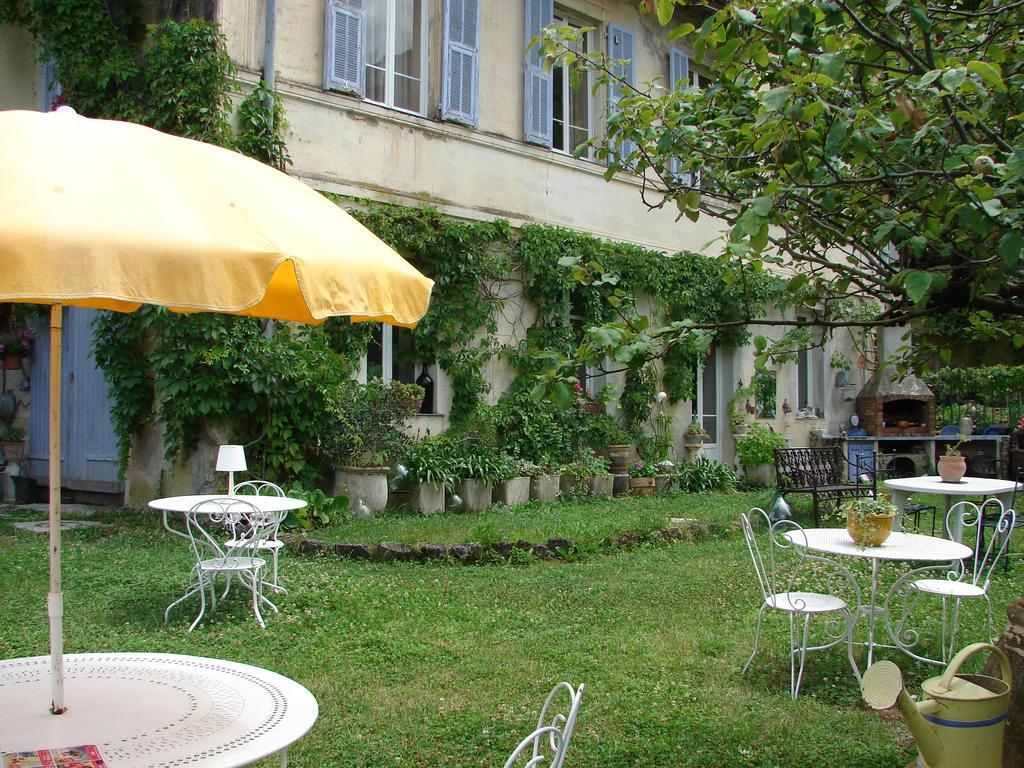 Bed and Breakfast Au Relais Fleuri Gilette Zewnętrze zdjęcie